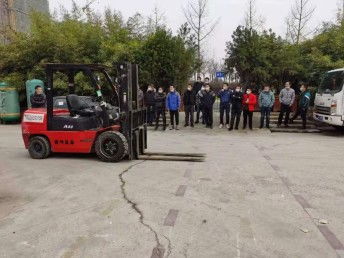 圖 西安電梯司機(jī)t培訓(xùn) 特種設(shè)備叉車作業(yè)考試 質(zhì)監(jiān)局操作證報(bào)名 西安職業(yè)培訓(xùn)