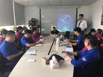 10年專注防御性駕駛培訓