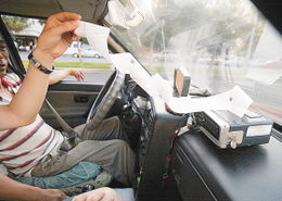 關于加強出租車及貨運從業人員職業規范管理的探討